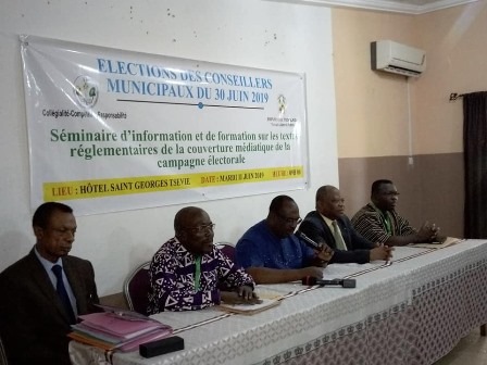 Elections municipales 2019 : une soixantaine de participants formés à Tsévié sur les textes réglementaires de la HAAC